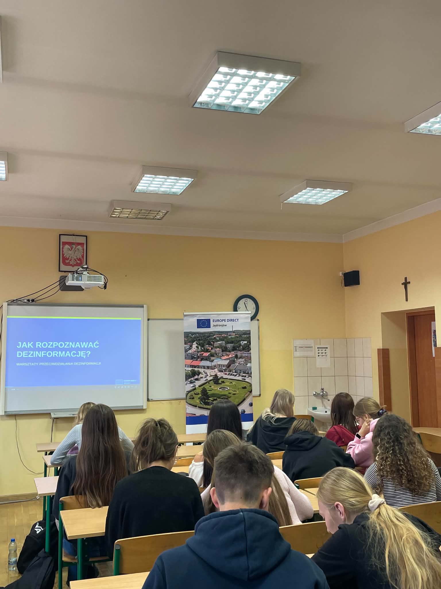 Warsztaty dotyczące dezinformacji w Zespole Szkół Ekonomicznych w Staszowie